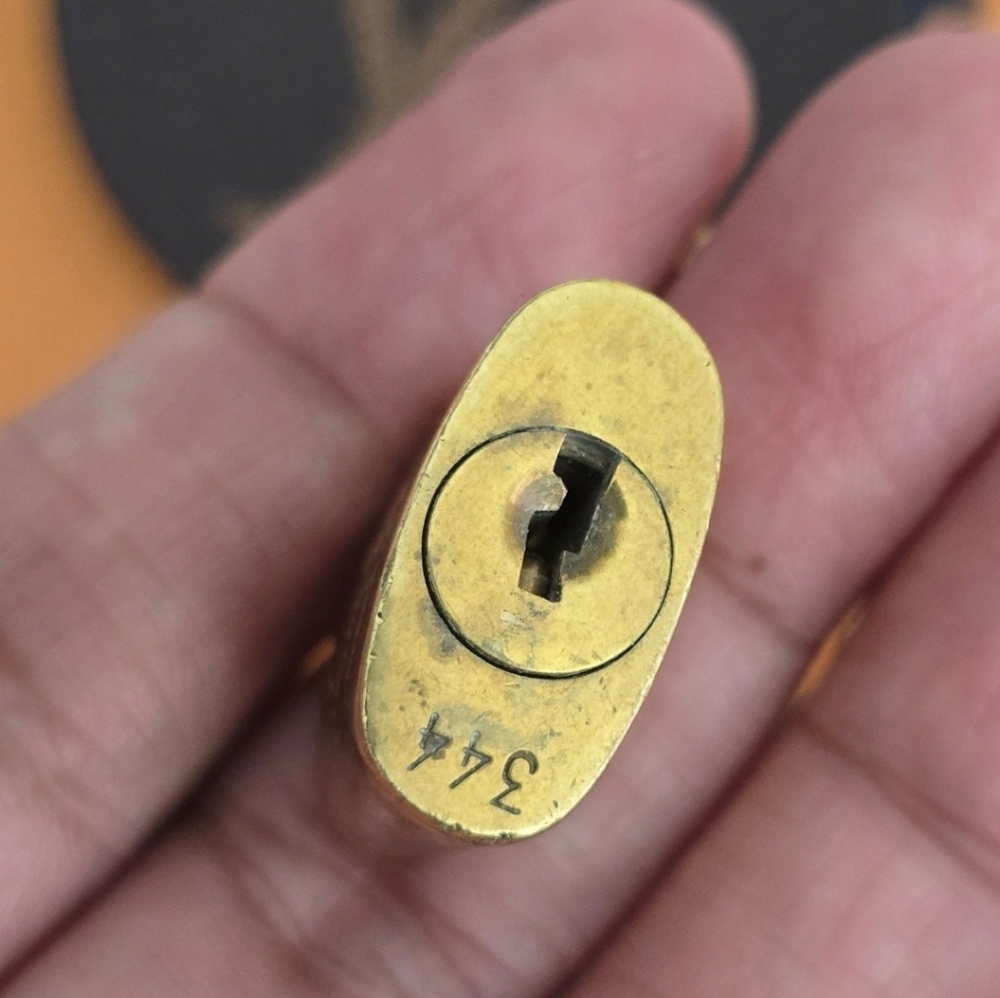 💛Louis Vuitton Gold Lock & Key Set💛 - Picture 7 of 12